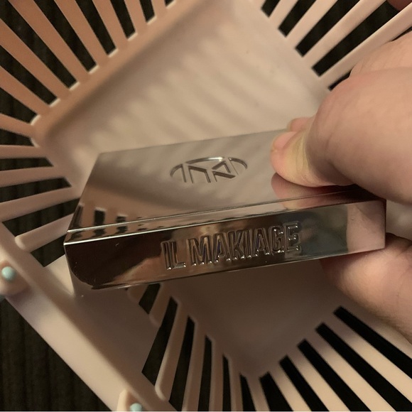 Il Makiage Color Boss Squad Eyeshadow Quad palette - Picture 5 of 7